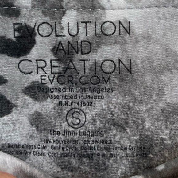 🥑5/$25 Evolution and Creation The Jenni leopard print Leggings S - Picture 4 of 4